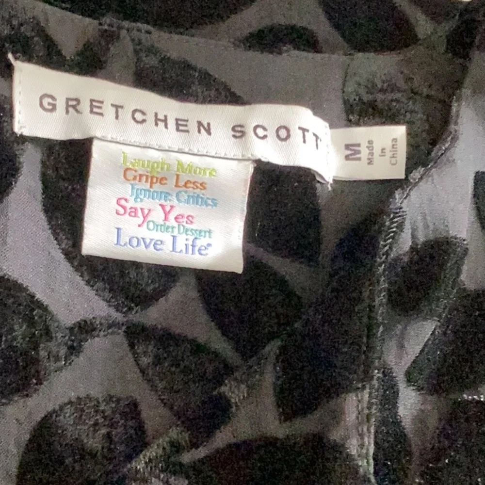 GRETCHEN SCOTT Ursula Swing Dress
- Luxe Leaf Velvet Black Size Medium - Picture 13 of 14